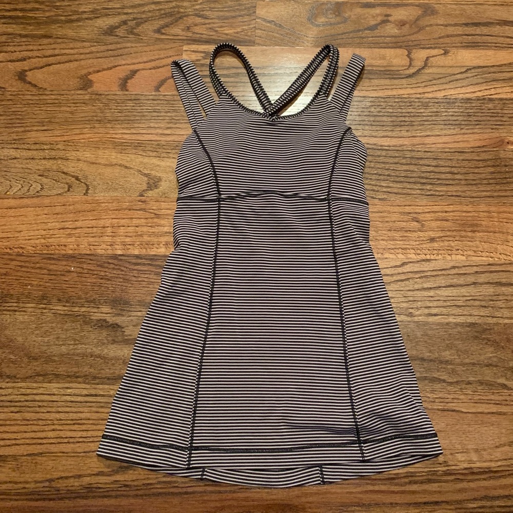Lululemon workout tank